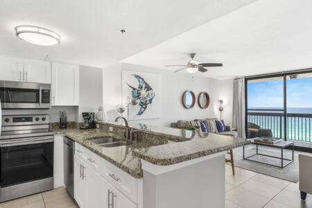 The Oyster By Brightwild-Beachfront Condo 德斯廷 外观 照片